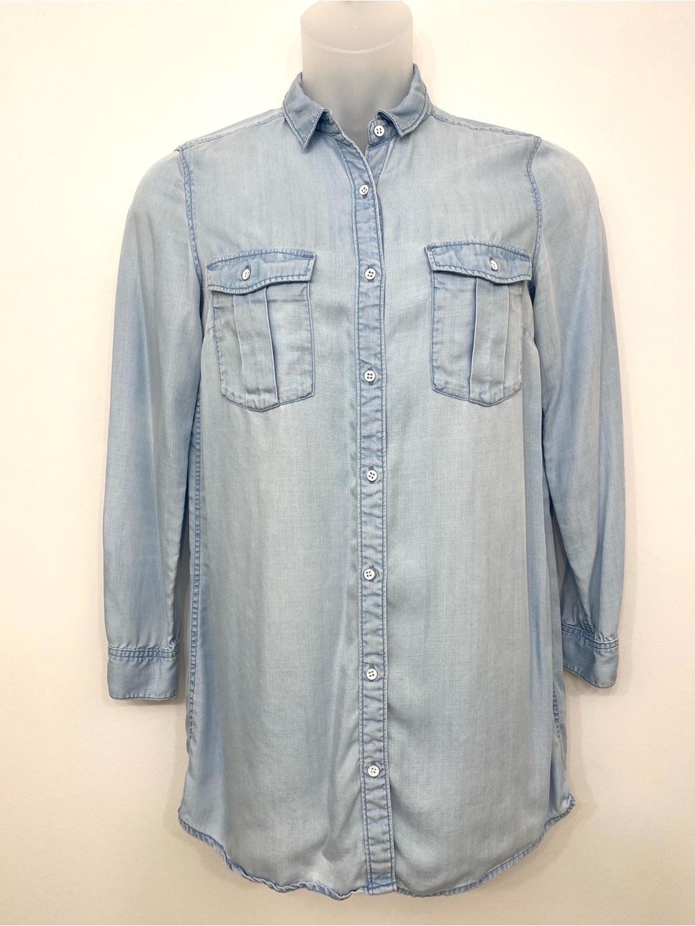 &Denim Lyocell Denim Shirt Light Blue Button Front Long Sleeve Size 10 Coastal